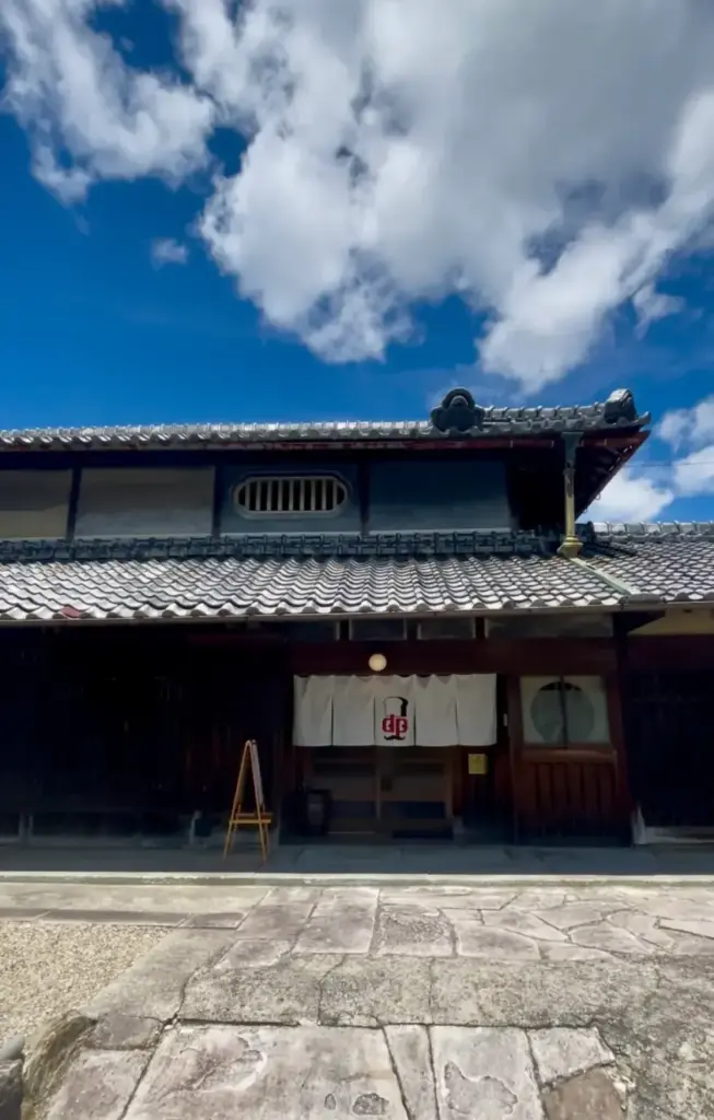 店舗玄関の写真